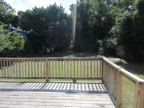 142 Holly Cres, Grandy, NC 27939 photo 3