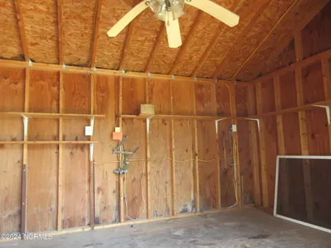142 Holly Cres, Grandy, NC 27939 photo 5
