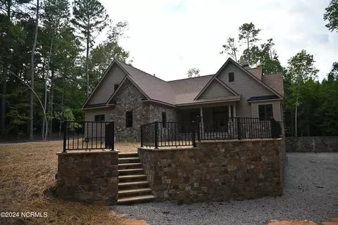 327 Kate Pl Pl, Carthage, NC 28327