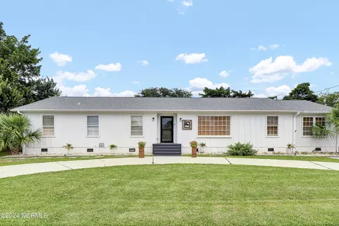 208 Coral Dr, Wrightsville Beach, NC 28480