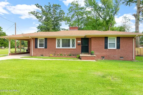 504 White Oak St, Jacksonville, NC 28540