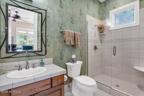 Bath - 103 Strathaven Ct, Pinehurst, NC 28374 photo 6 of 7