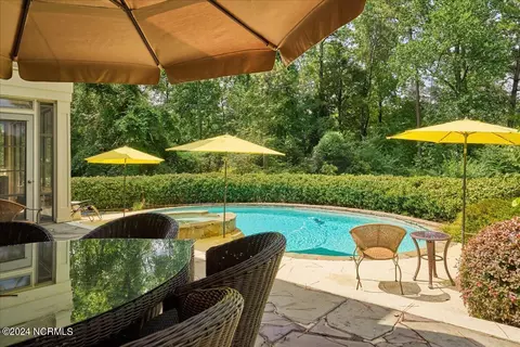 Exterior - 103 Strathaven Ct, Pinehurst, NC 28374 photo 3 of 8