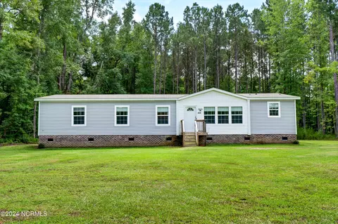 908 Camp Kirkwood Rd, Watha, NC 28478