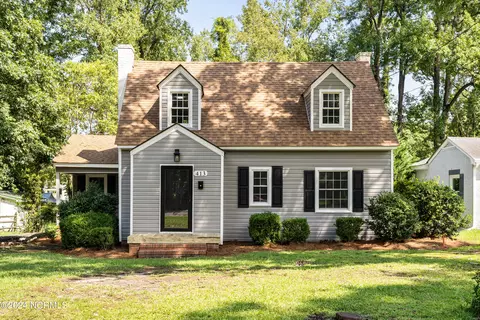 413 E Cliff St, Wallace, NC 28466 photo 3