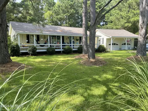 6001 Harbour Way, Oriental, NC 28571
