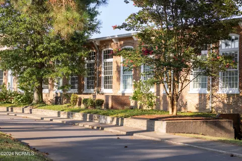 715 Mcmullan Ave UNIT 204, Edenton, NC 27932