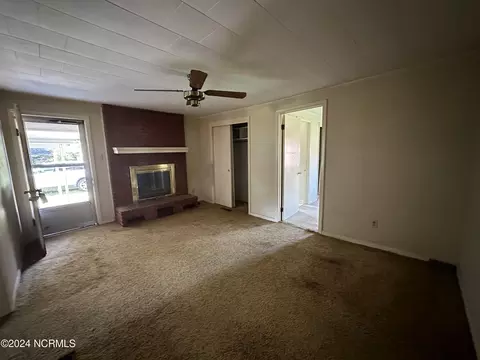 607 Smith Chapel Rd, Mount Olive, NC 28365 photo 5