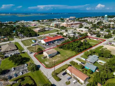 212 N 35th St, Morehead City, NC 28557