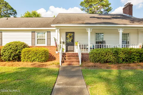 1503 Sutton Dr, Kinston, NC 28501 photo 2
