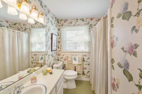 1503 Sutton Dr, Kinston, NC 28501 photo 42