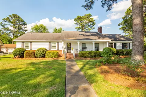 1503 Sutton Dr, Kinston, NC 28501