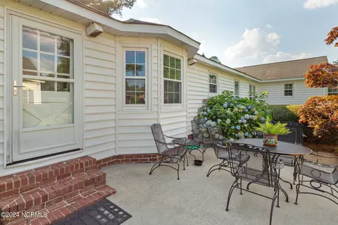 1503 Sutton Dr, Kinston, NC 28501 photo 7
