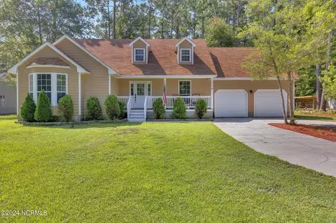 114 Longwood Dr, Stella, NC 28582