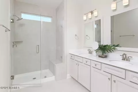 Bath - 6025 Moonshell Loop, Wilmington, NC 28412 photo 1 of 2
