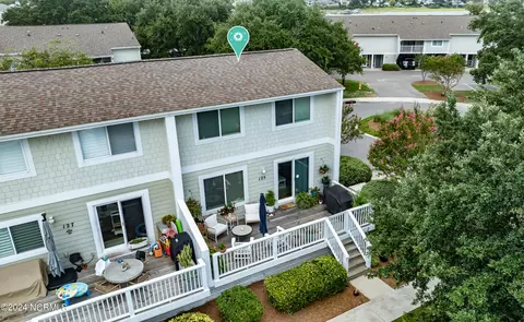 125 Driftwood Ct, Wrightsville Beach, NC 28480
