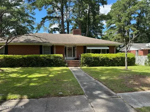 305 W Daniels St, Kinston, NC 28501