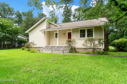 401 Ragan Rd, Oriental, NC 28571