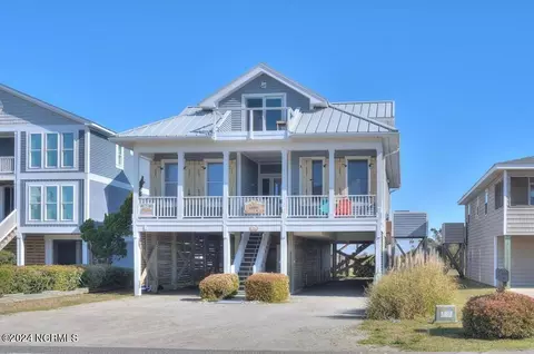 312 Caswell Beach Rd, Oak Island, NC 28465