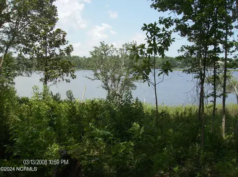 135 E High Bluff Dr, Hampstead, NC 28443 photo 6