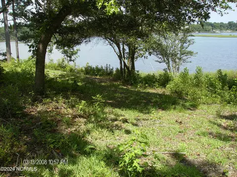 135 E High Bluff Dr, Hampstead, NC 28443 photo 14