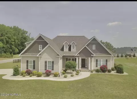 411 Olde Towne Dr, Greenville, NC 27858