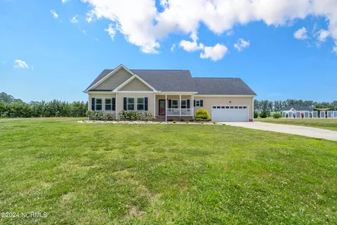 103 Dustin Ln, Moyock, NC 27958