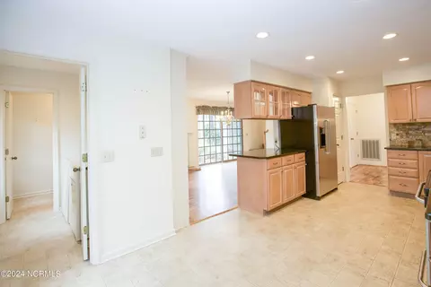 Entry Way - 620 Diamondhead Dr S, Pinehurst, NC 28374 photo 2 of 5