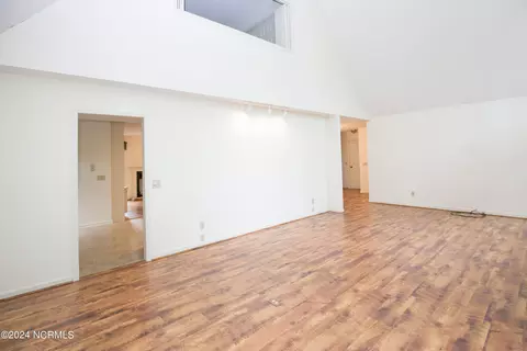 Living - 620 Diamondhead Dr S, Pinehurst, NC 28374 photo 3 of 8