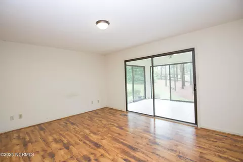 Bedroom - 620 Diamondhead Dr S, Pinehurst, NC 28374 photo 3 of 10