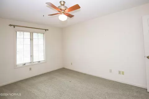 Bedroom - 620 Diamondhead Dr S, Pinehurst, NC 28374 photo 8 of 10