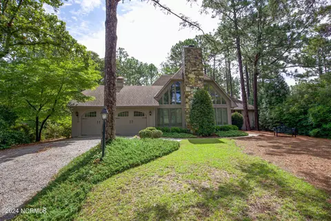 Exterior - 620 Diamondhead Dr S, Pinehurst, NC 28374 photo 2 of 20