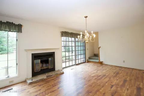 Living - 620 Diamondhead Dr S, Pinehurst, NC 28374 photo 7 of 8