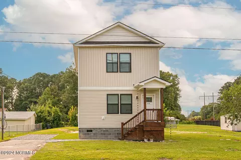 153 Half Moon Church Rd, Jacksonville, NC 28546