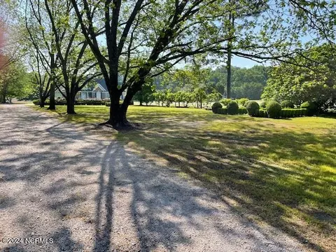 4884 Dorothy Ln, Rocky Mount, NC 27803