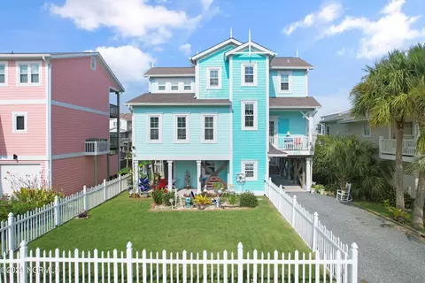 147 Marlin Dr, Holden Beach, NC 28462