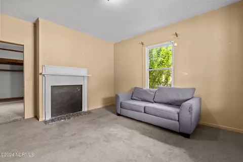 107 W D St, Erwin, NC 28339 photo 12