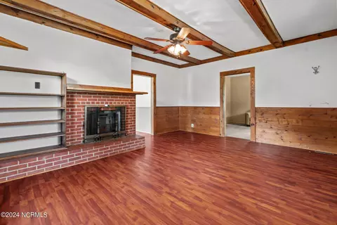 107 W D St, Erwin, NC 28339 photo 4