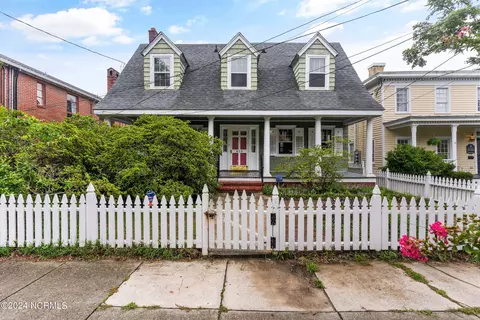 418 Orange St, Wilmington, NC 28401