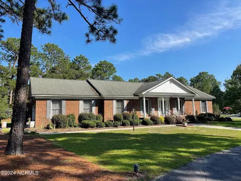 101 Pinedale Dr, Rockingham, NC 28379