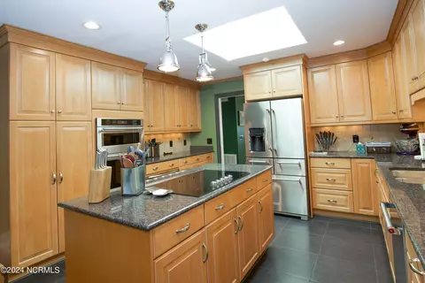 Kitchen - 6 Vardon Rd, Pinehurst, NC 28374 photo 6 of 7