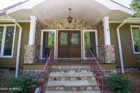 Exterior - 6 Vardon Rd, Pinehurst, NC 28374 photo 4 of 24