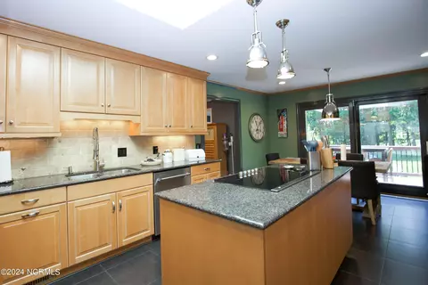 Kitchen - 6 Vardon Rd, Pinehurst, NC 28374 photo 4 of 7