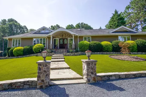 Exterior - 6 Vardon Rd, Pinehurst, NC 28374 photo 8 of 24