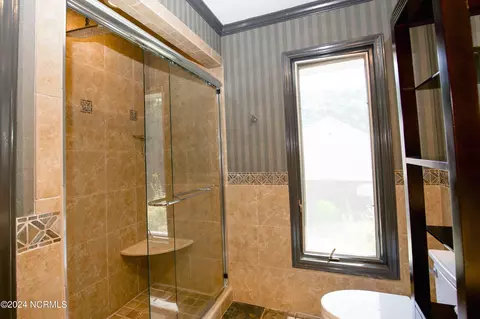 Bath - 6 Vardon Rd, Pinehurst, NC 28374 photo 3 of 3