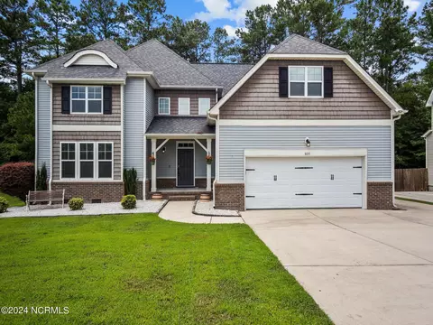 805 Stagecoach Dr, Jacksonville, NC 28546