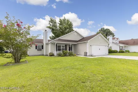 162 Horse Shoe Bnd, Jacksonville, NC 28546
