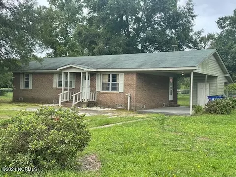 1205 Daisy St, Elizabethtown, NC 28337