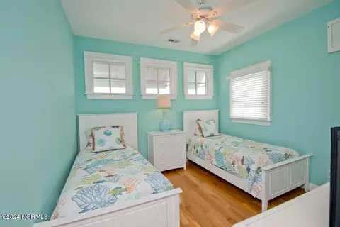Bedroom - 175 Atlantic Blvd, Atlantic Beach, NC 28512 photo 6 of 16