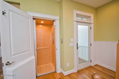 Entry Way - 175 Atlantic Blvd, Atlantic Beach, NC 28512 photo 1 of 1